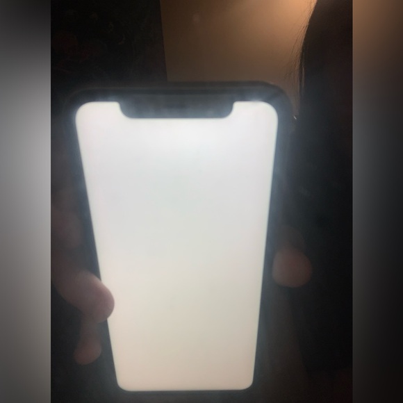 Yellow iPhone XR - Picture 3 of 3